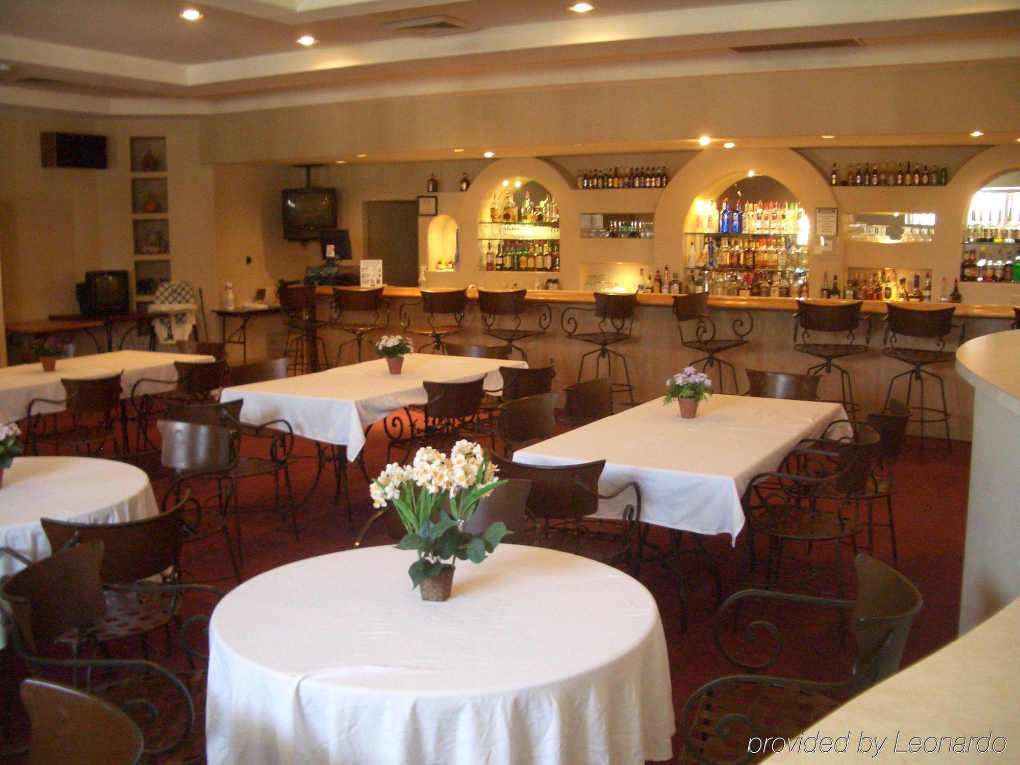 Fortuna Inn And Suites Tucson Restaurant photo