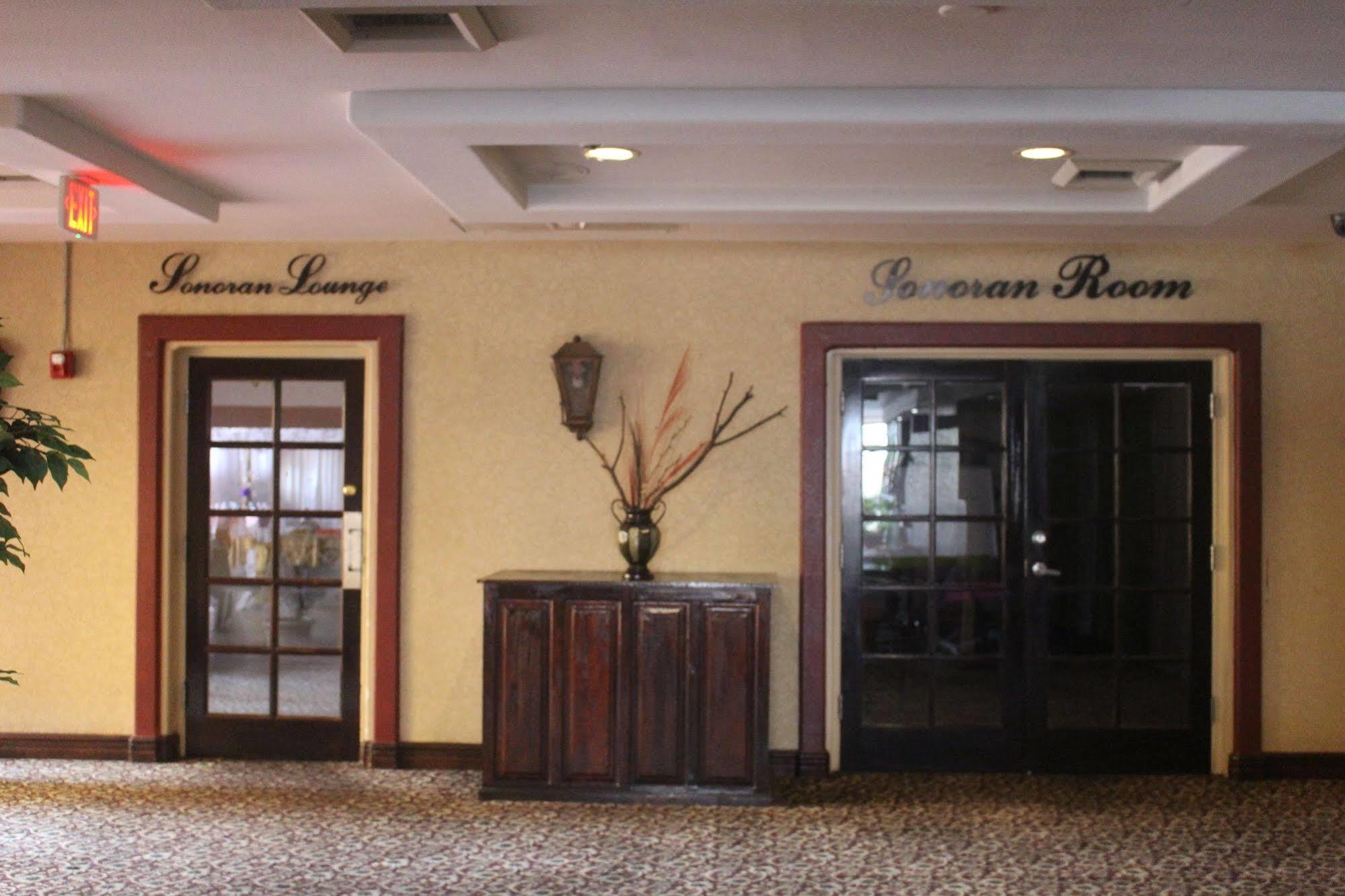 Fortuna Inn And Suites Tucson Extérieur photo