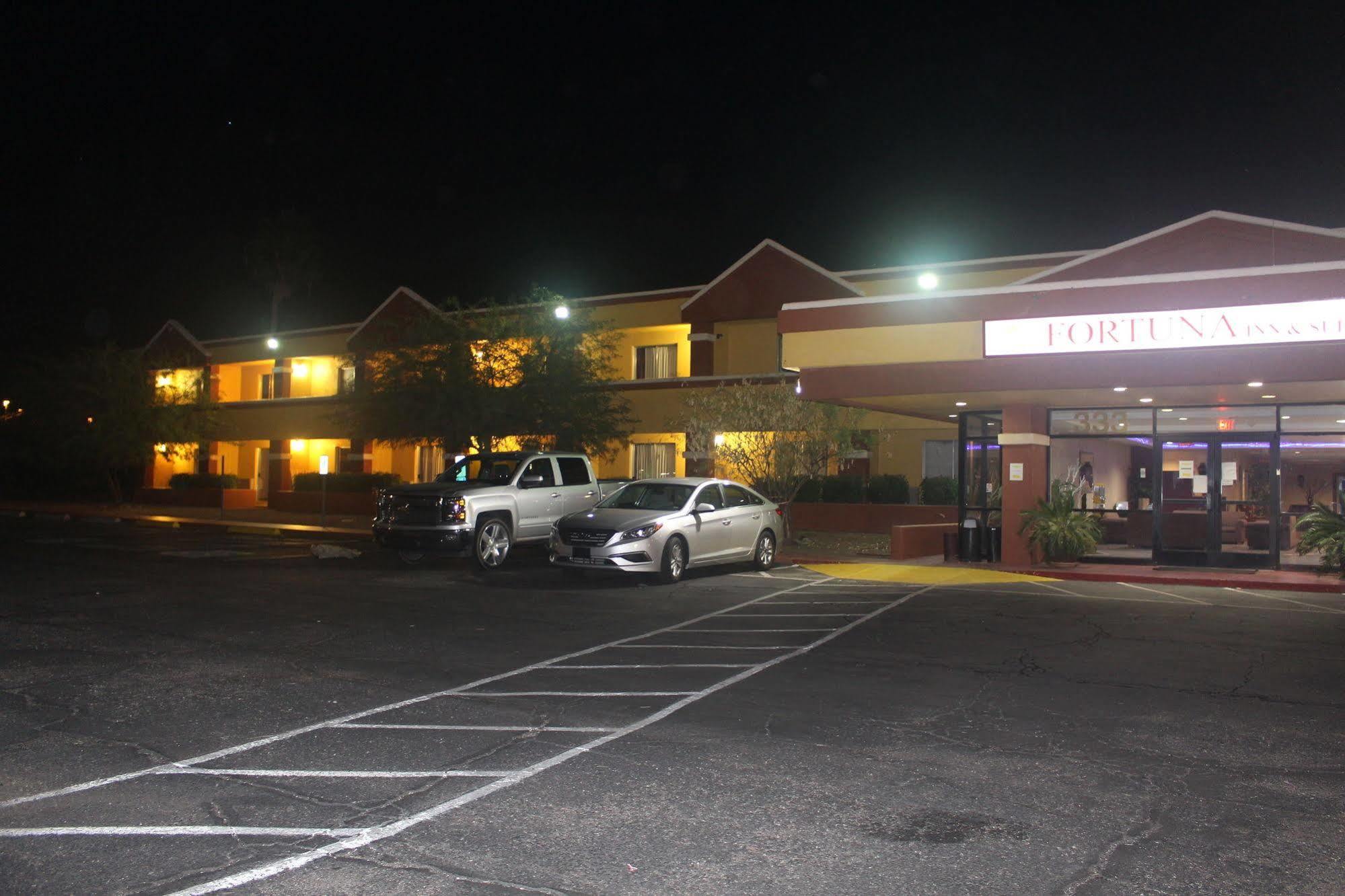 Fortuna Inn And Suites Tucson Extérieur photo